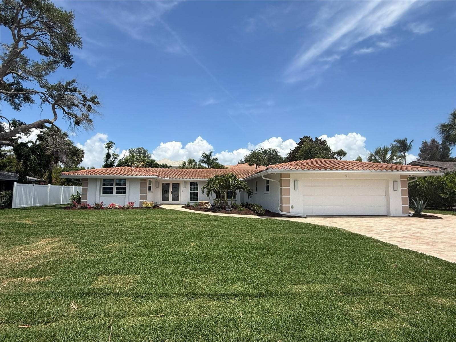 5569 SHADOW LAWN DR