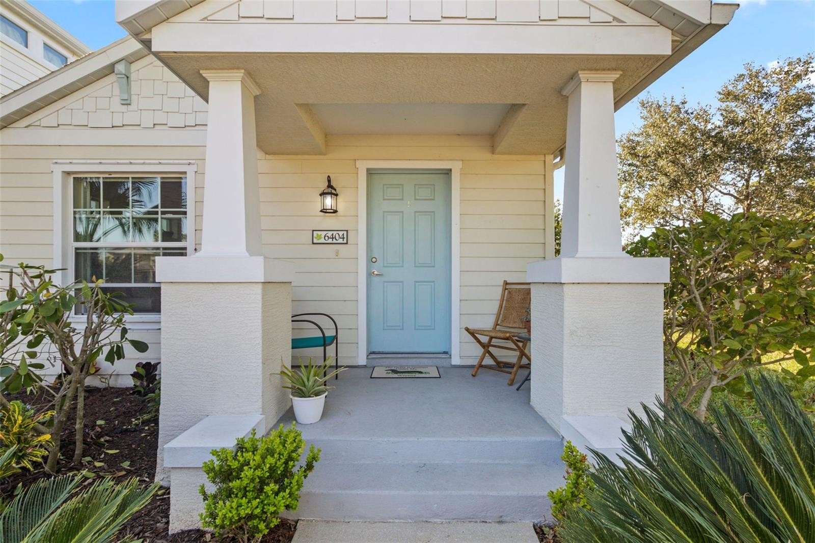 6404 AUTUMN WOODS WAY