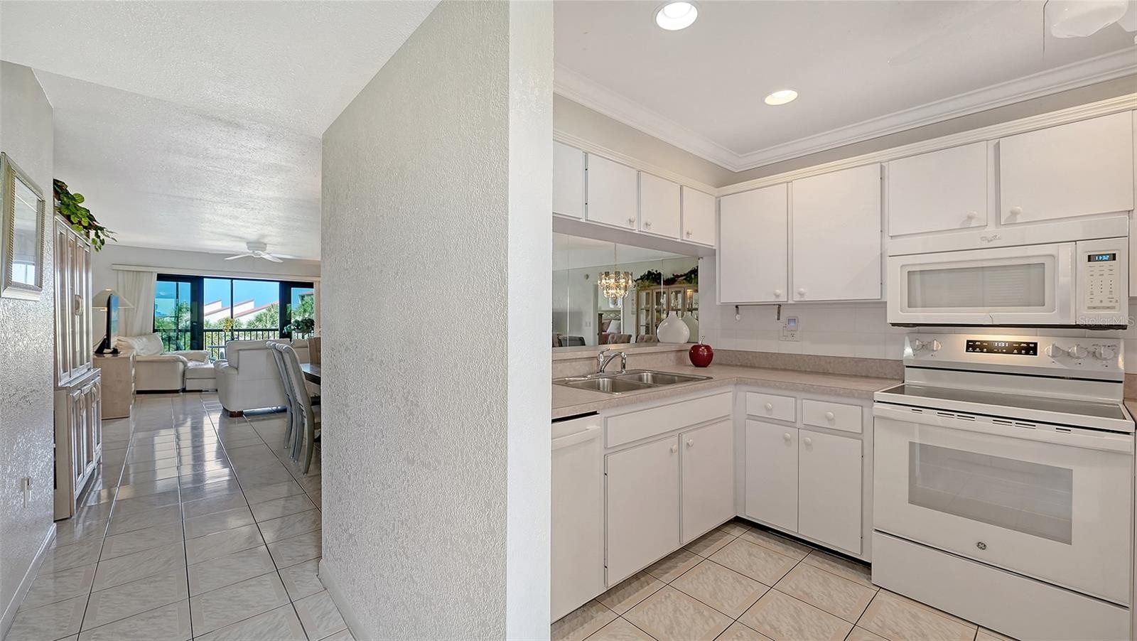 6234 MIDNIGHT PASS RD #307