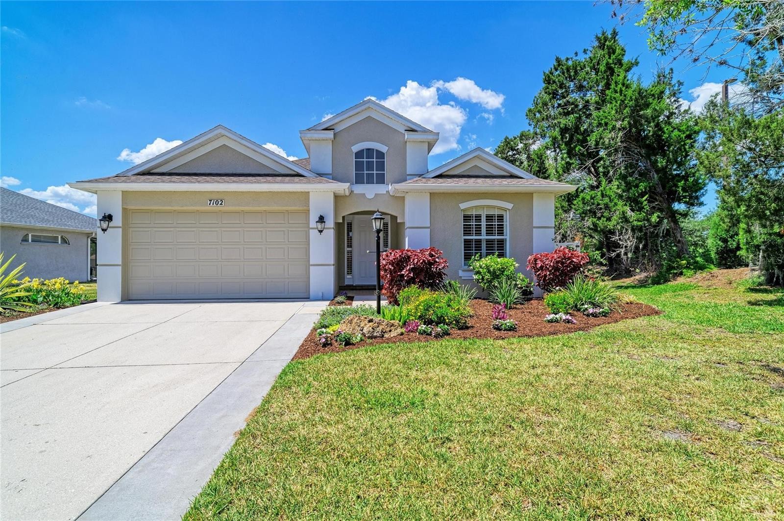 7102 BLUEBELL CT
