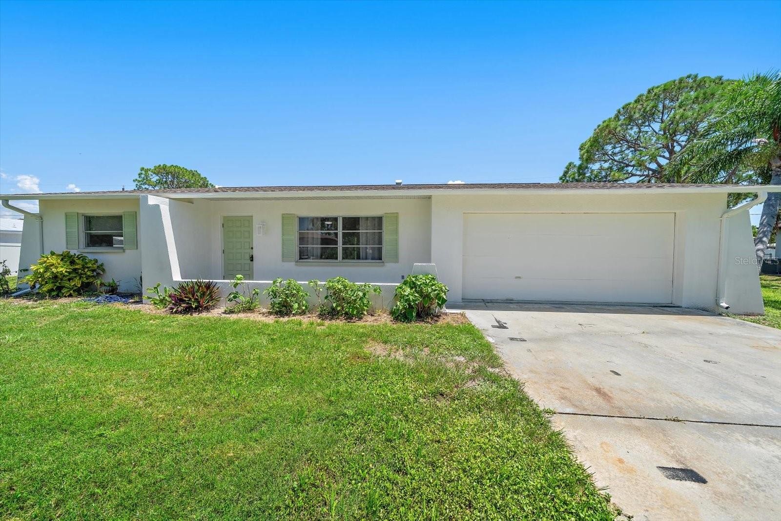 987 QUEEN RD