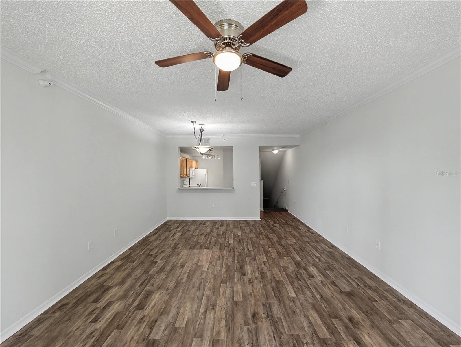 5701 BENTGRASS DR #18-207