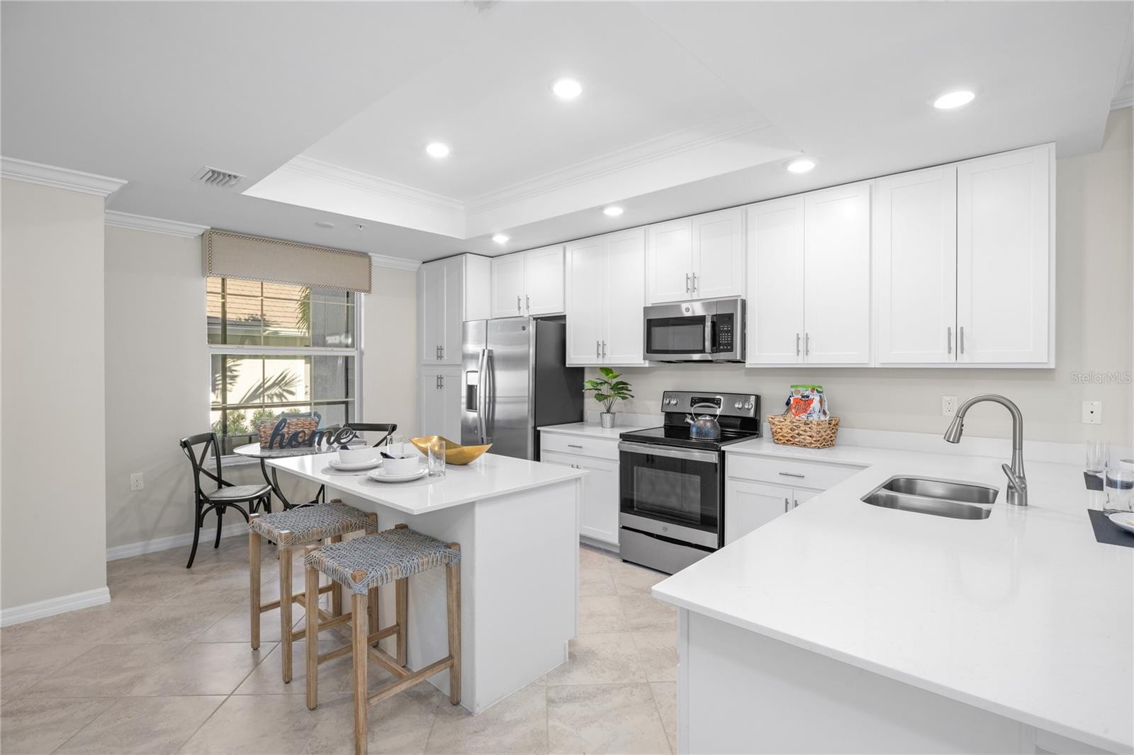 19007 SCALLOP LOOP #108