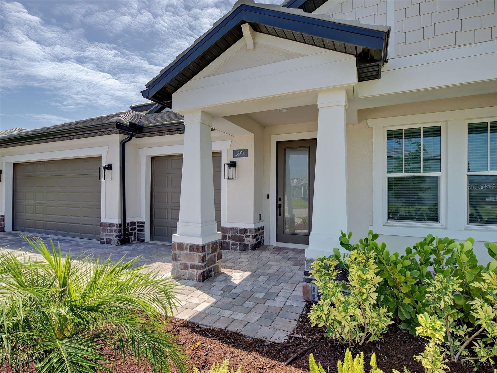 1684 LUGANO CIR