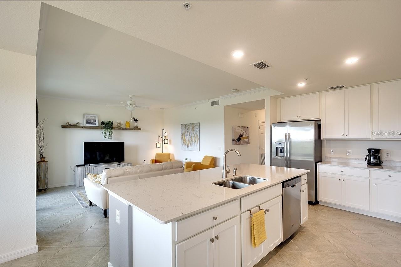 17510 GAWTHROP DR #206