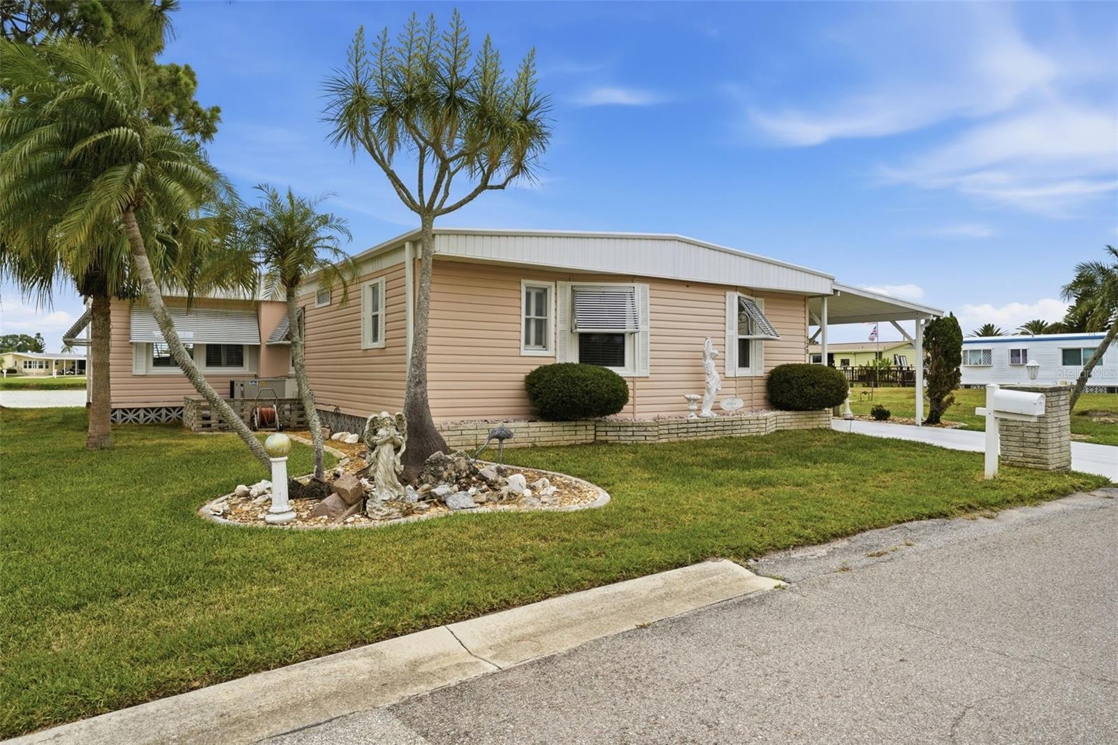 520 IMPERIAL DR