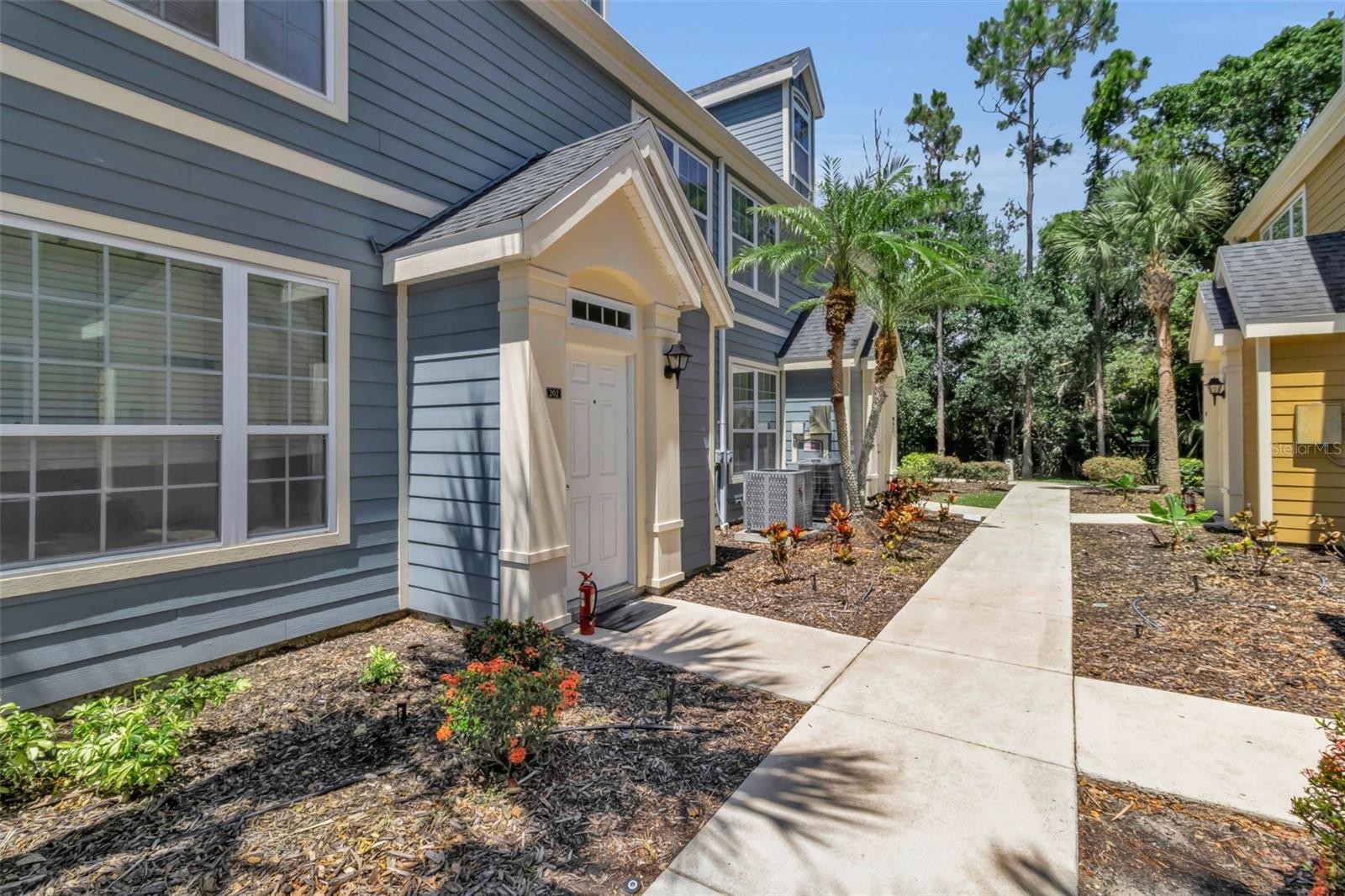 5541 ROSEHILL RD #202