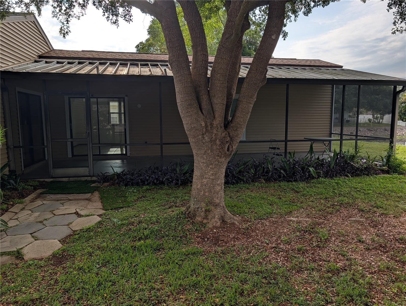 517 BEARDED OAKS CIR