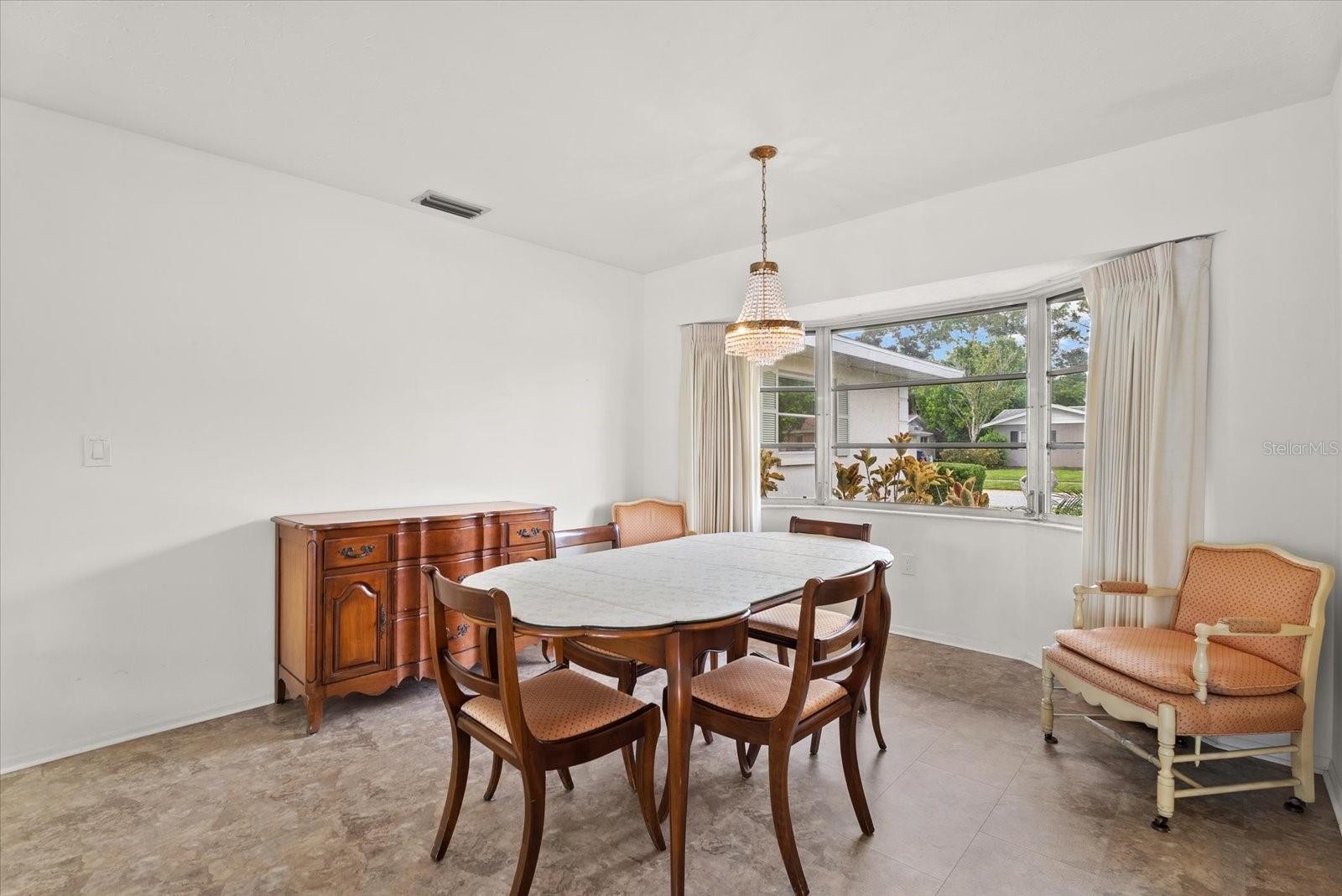3378 KENMORE DR