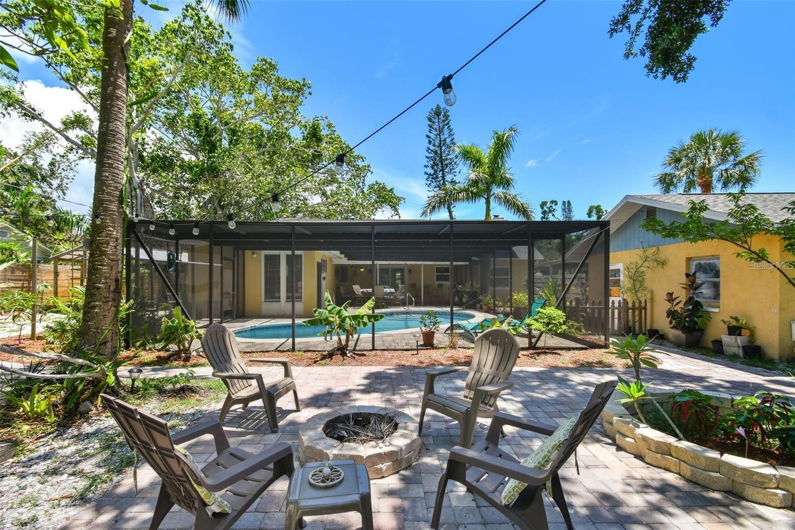 859 PATTERSON DR