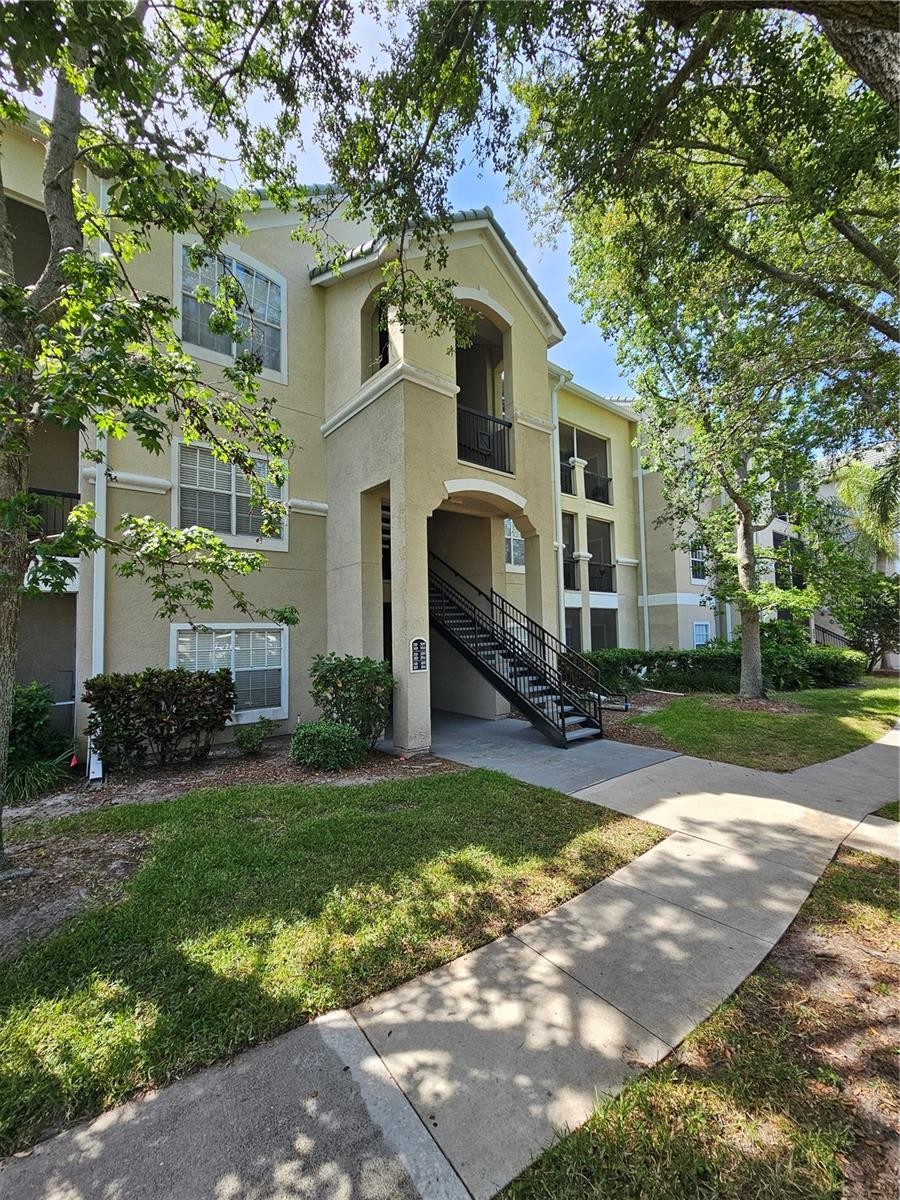 5174 NORTHRIDGE RD #209