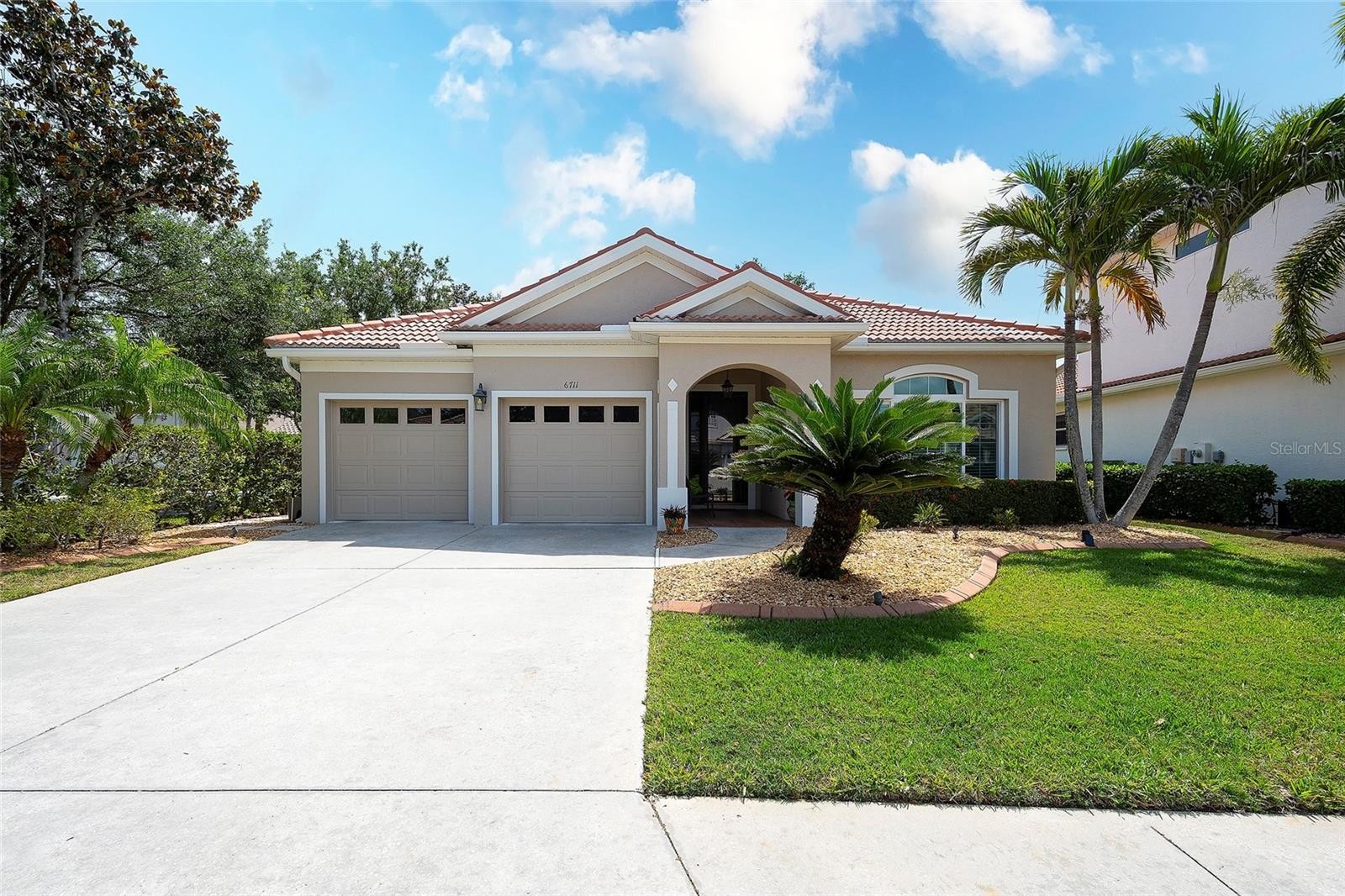 6711 TAILFEATHER WAY