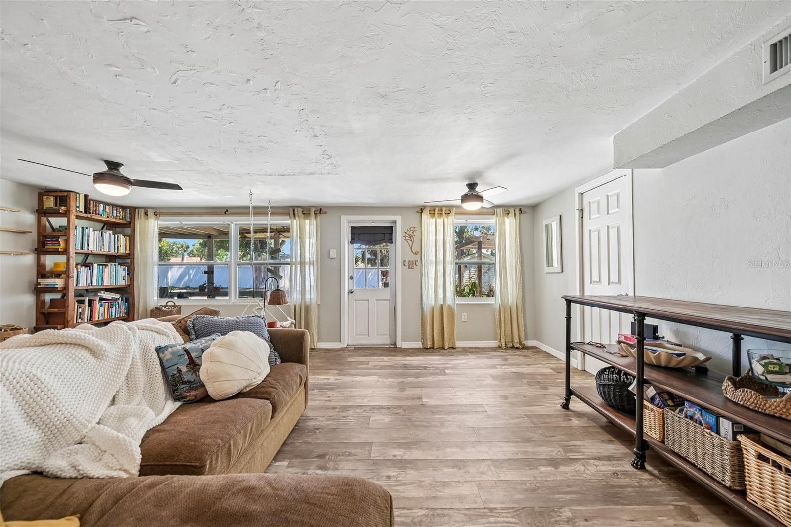 2818 11TH AVE W