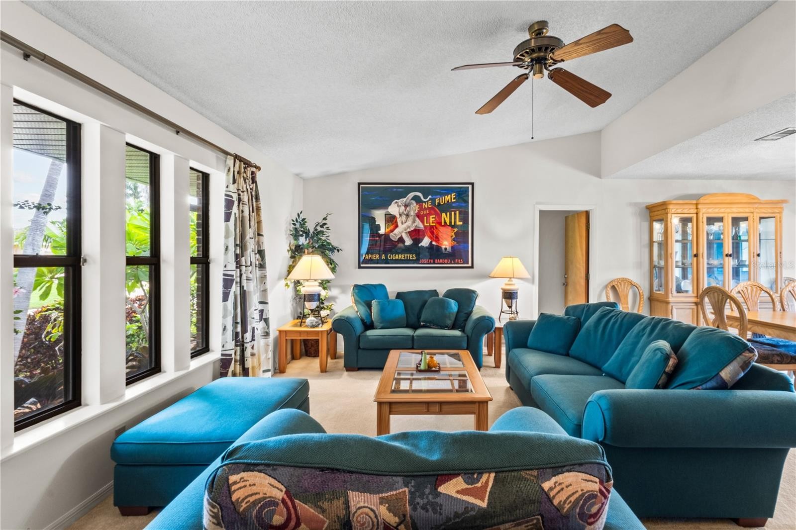 4612 CORAL LAKE DR