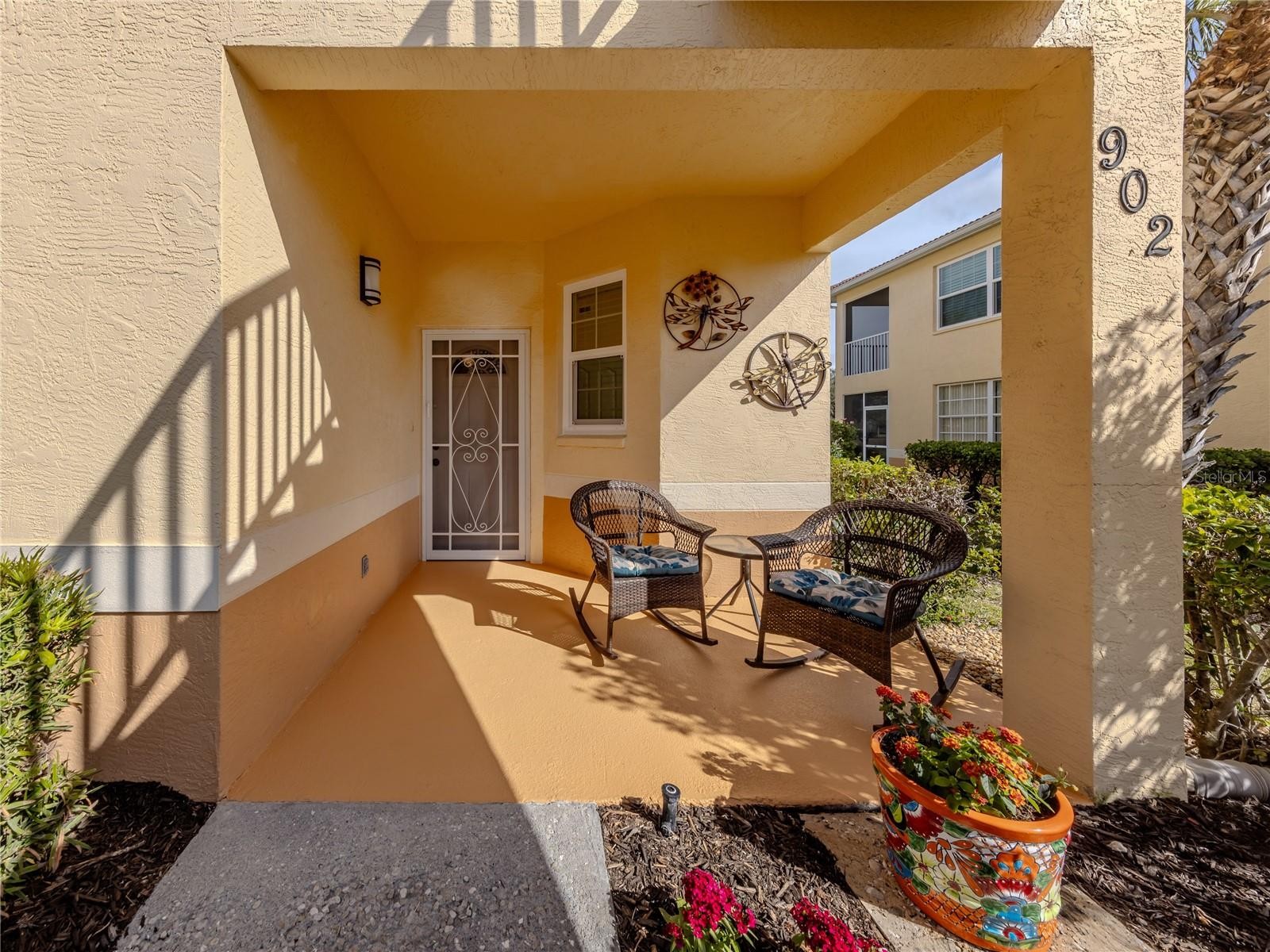 902 CASA DEL LAGO WAY #902