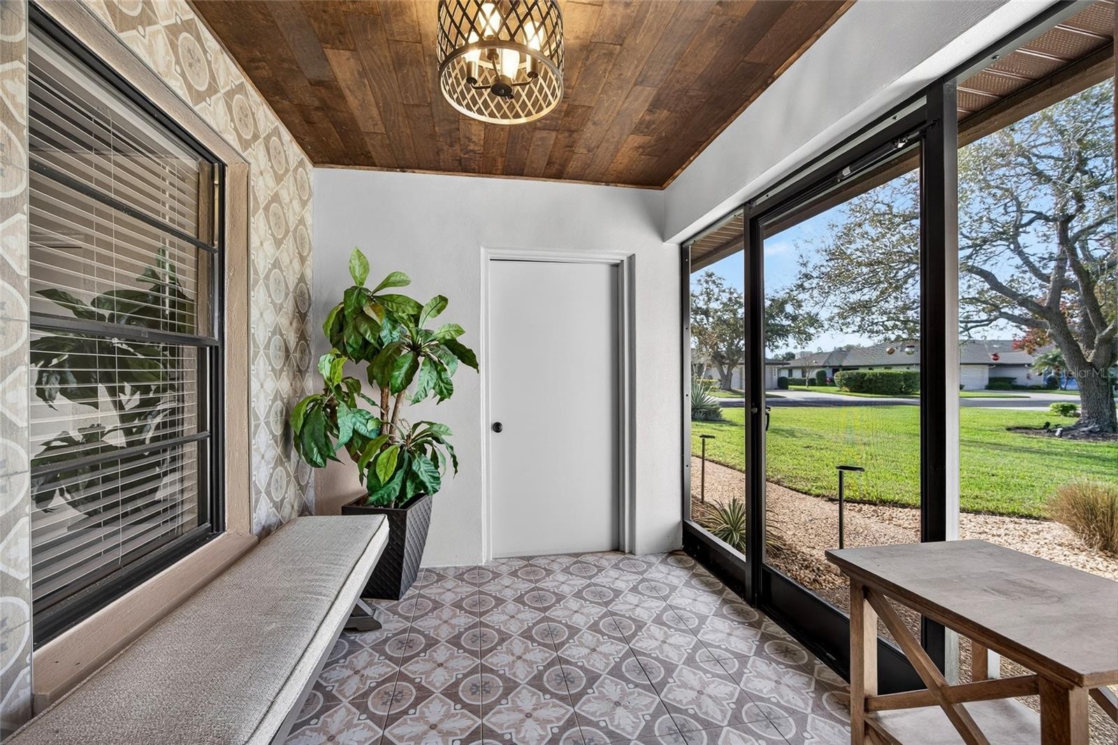 3641 GLENEAGLE DR #12D