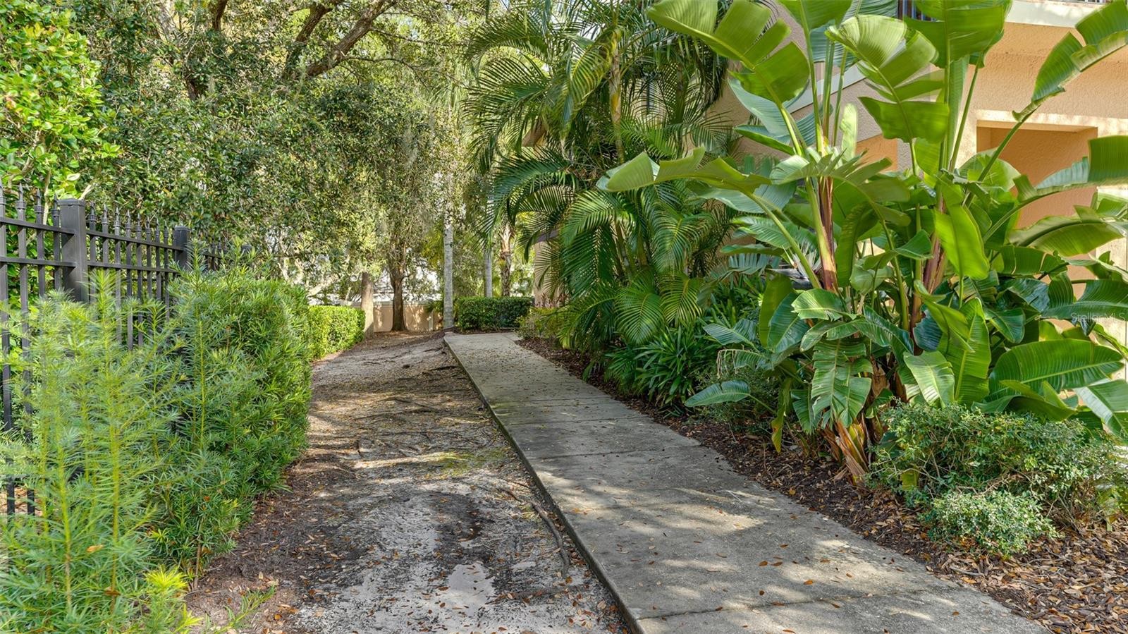 4101 VIA PIEDRA CIR #10-201