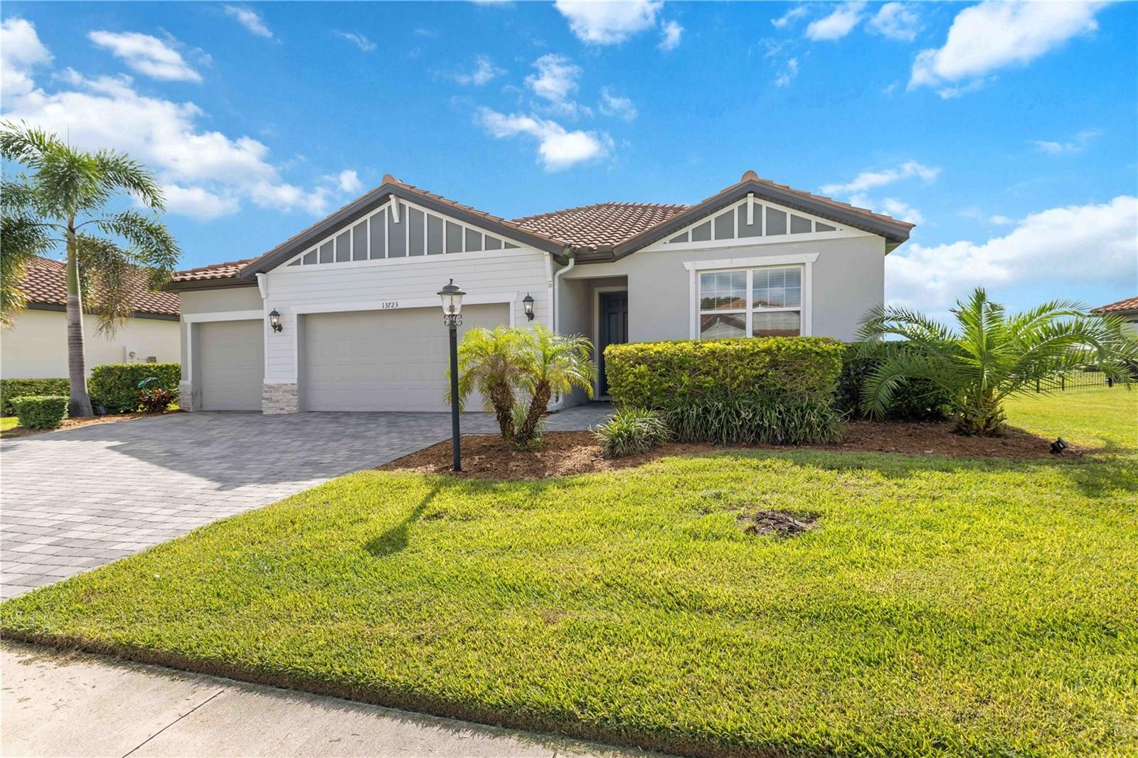 13723 GREEN HAMMOCK PL