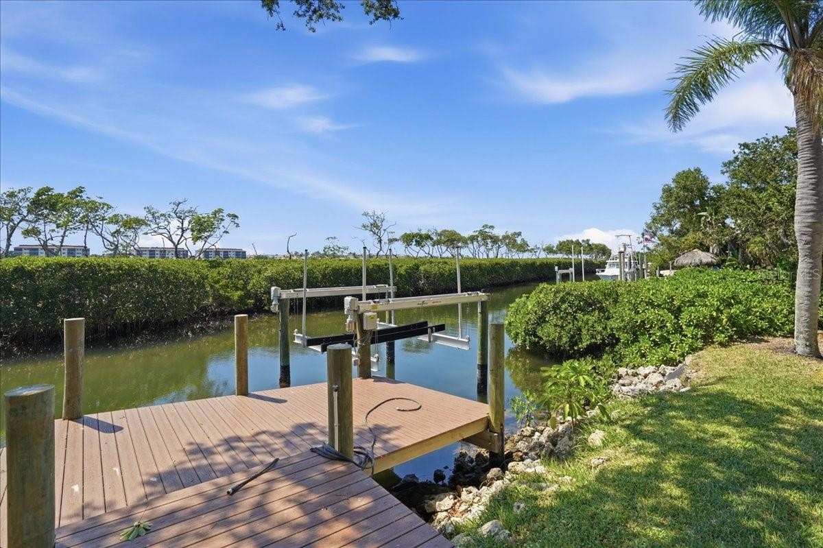 3481 BAYOU SOUND