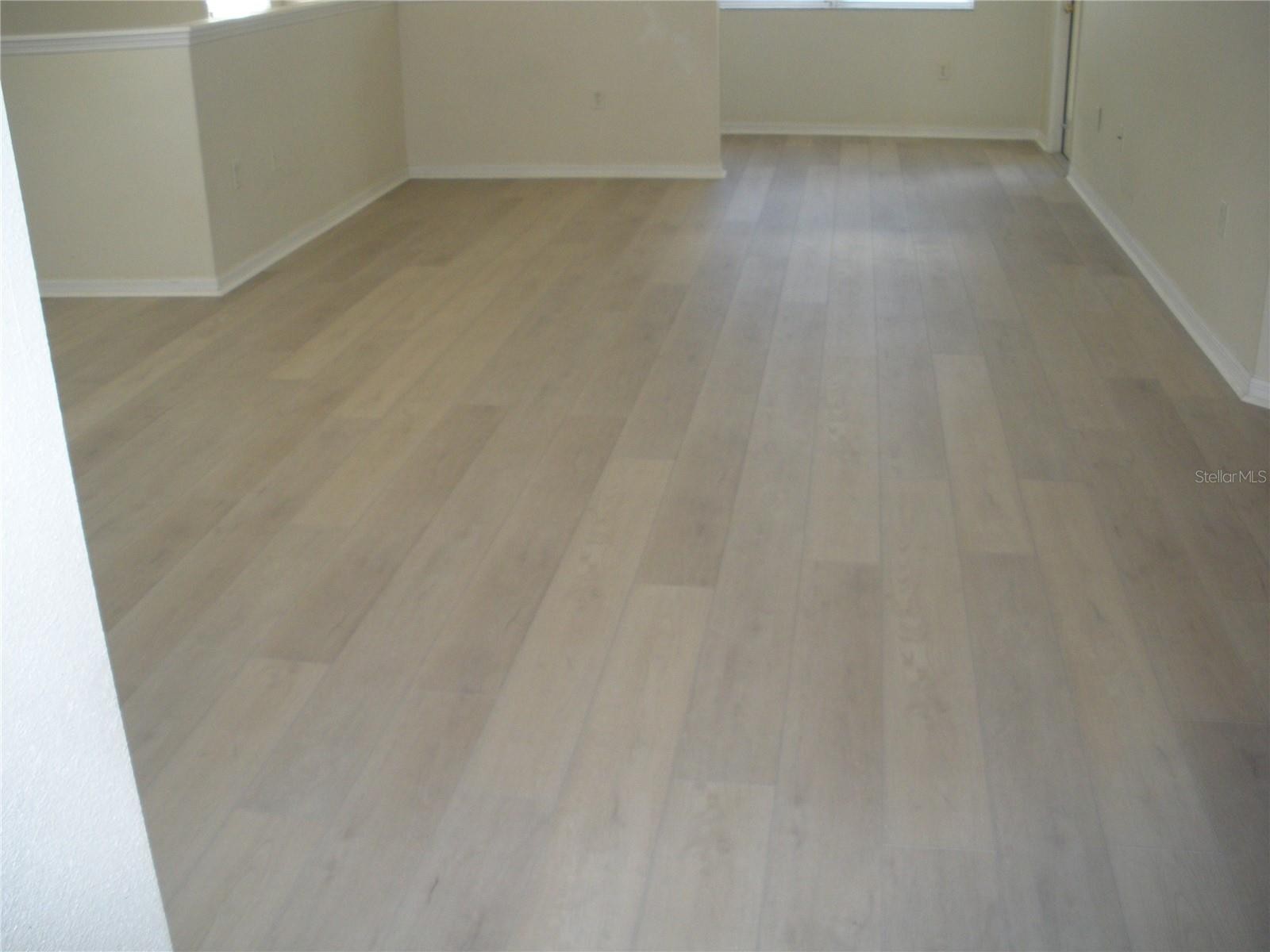 3421 PARKRIDGE CIR #19-201