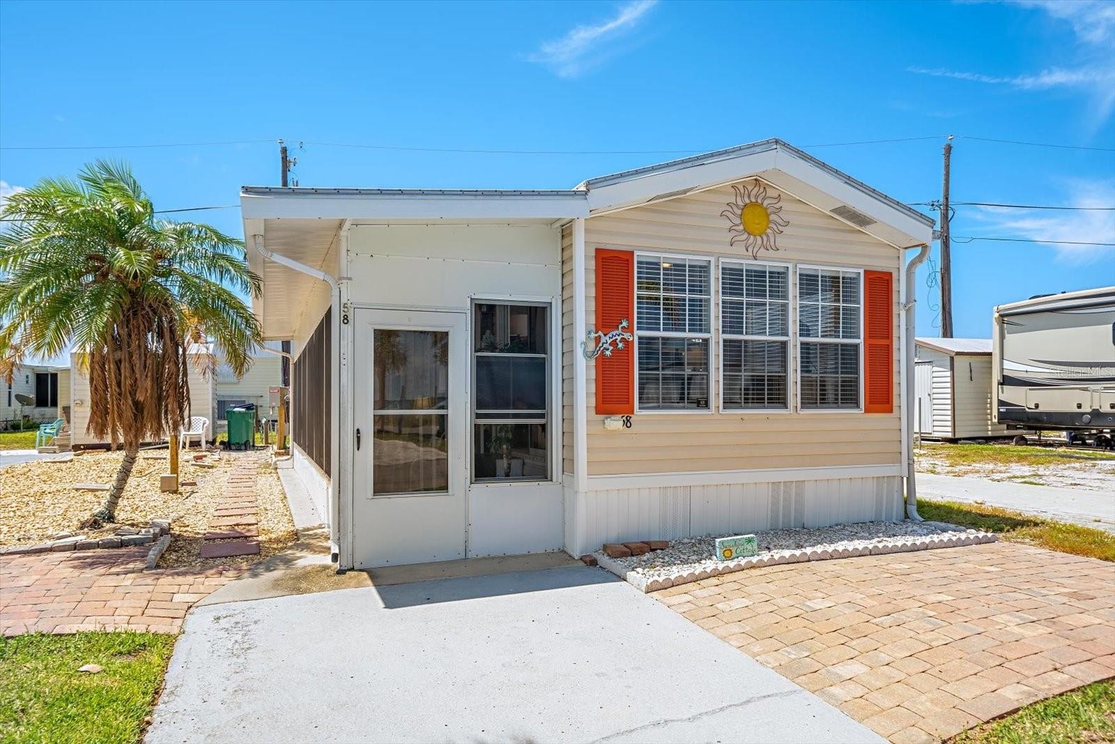 58 MONTEGO DR