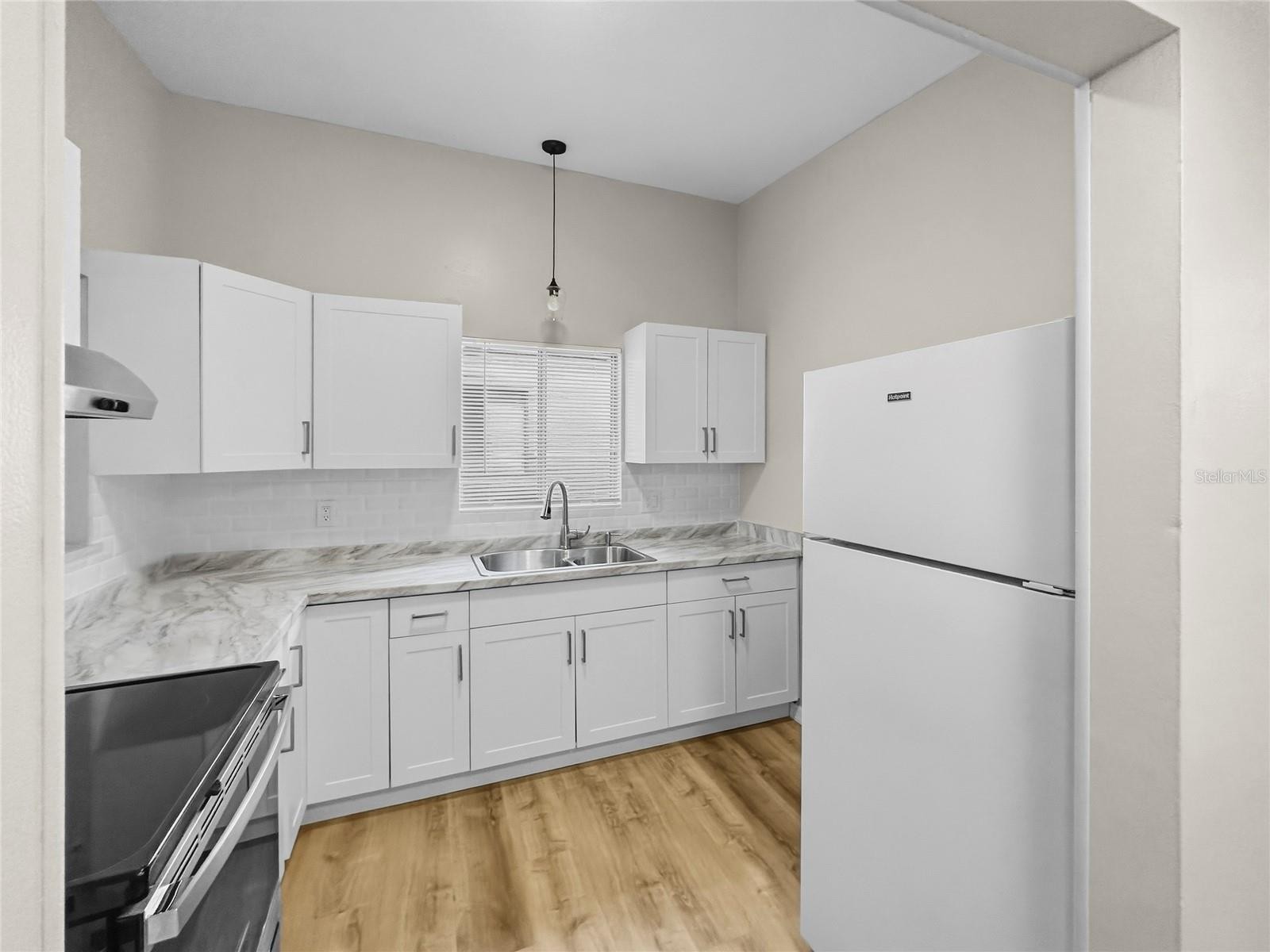 5715/5711 GALLATIN LN