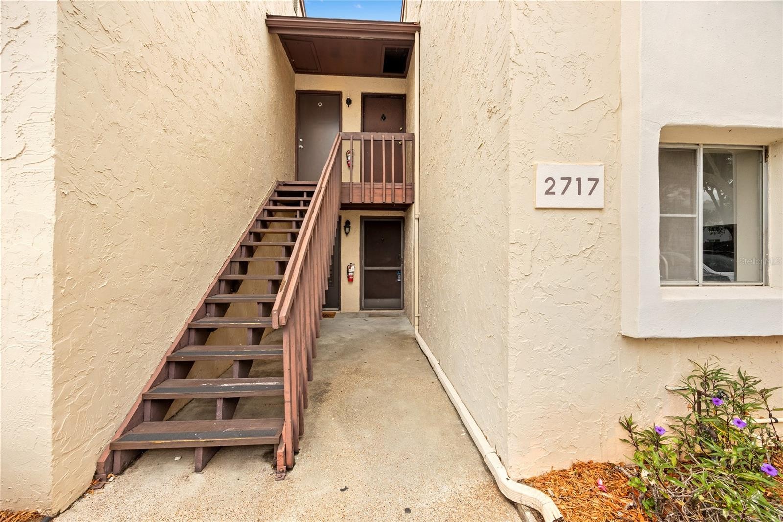 2717 HIDDEN LAKE BLVD #B
