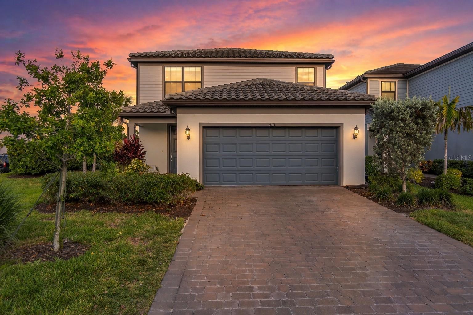6111 BLUESTAR CT