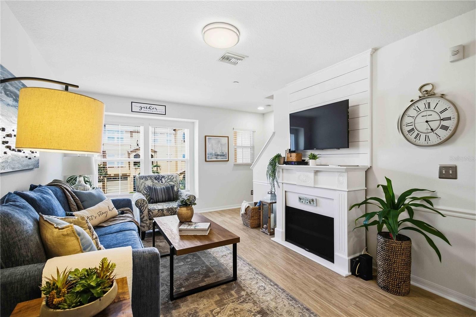 8811 WHITE SAGE LOOP