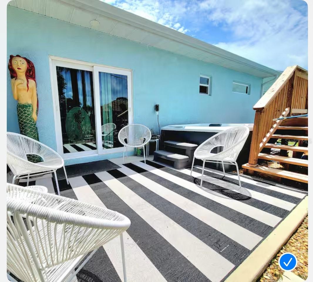 562 FLAMINGO RD