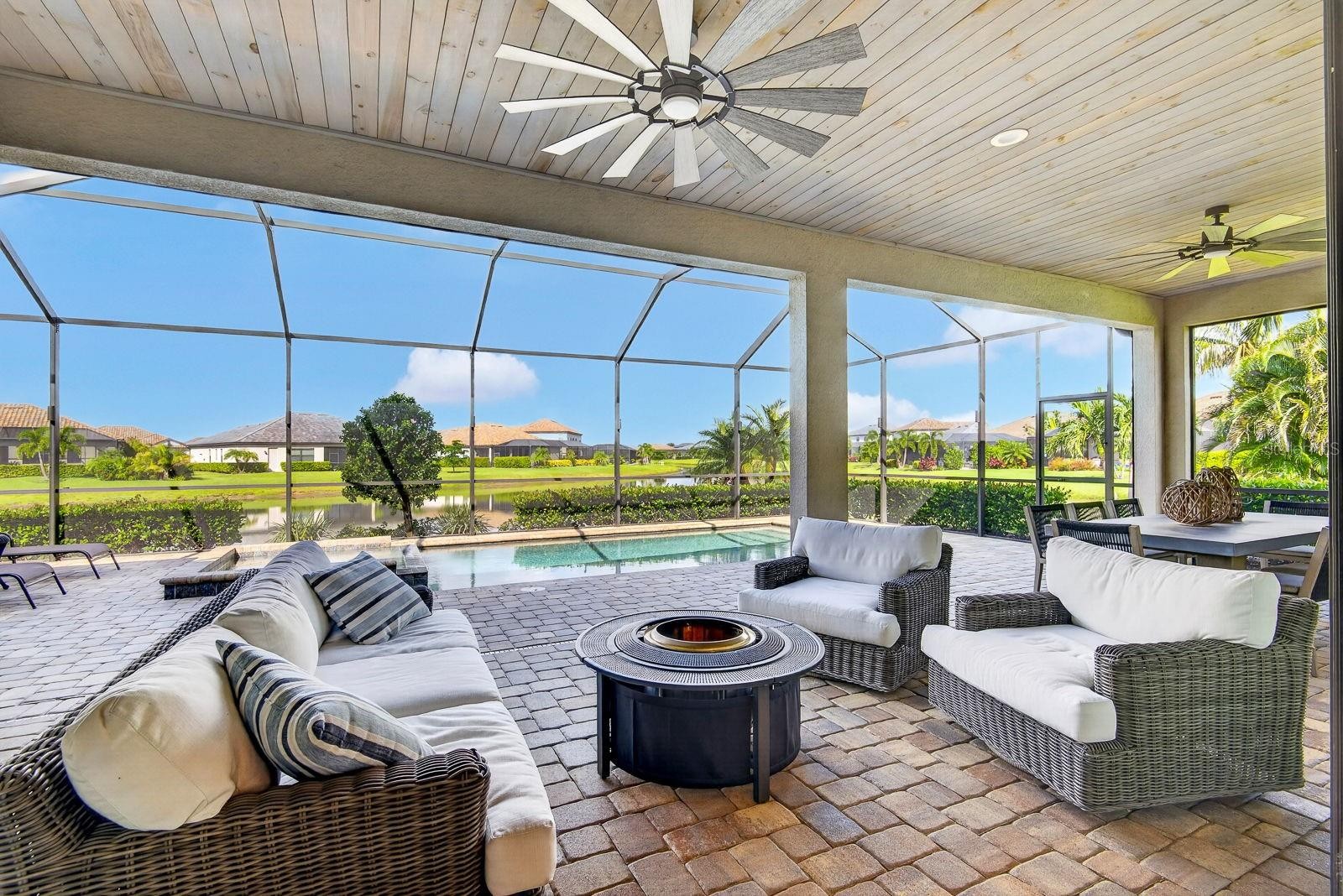 4914 LIGHTHOUSE BAY LN