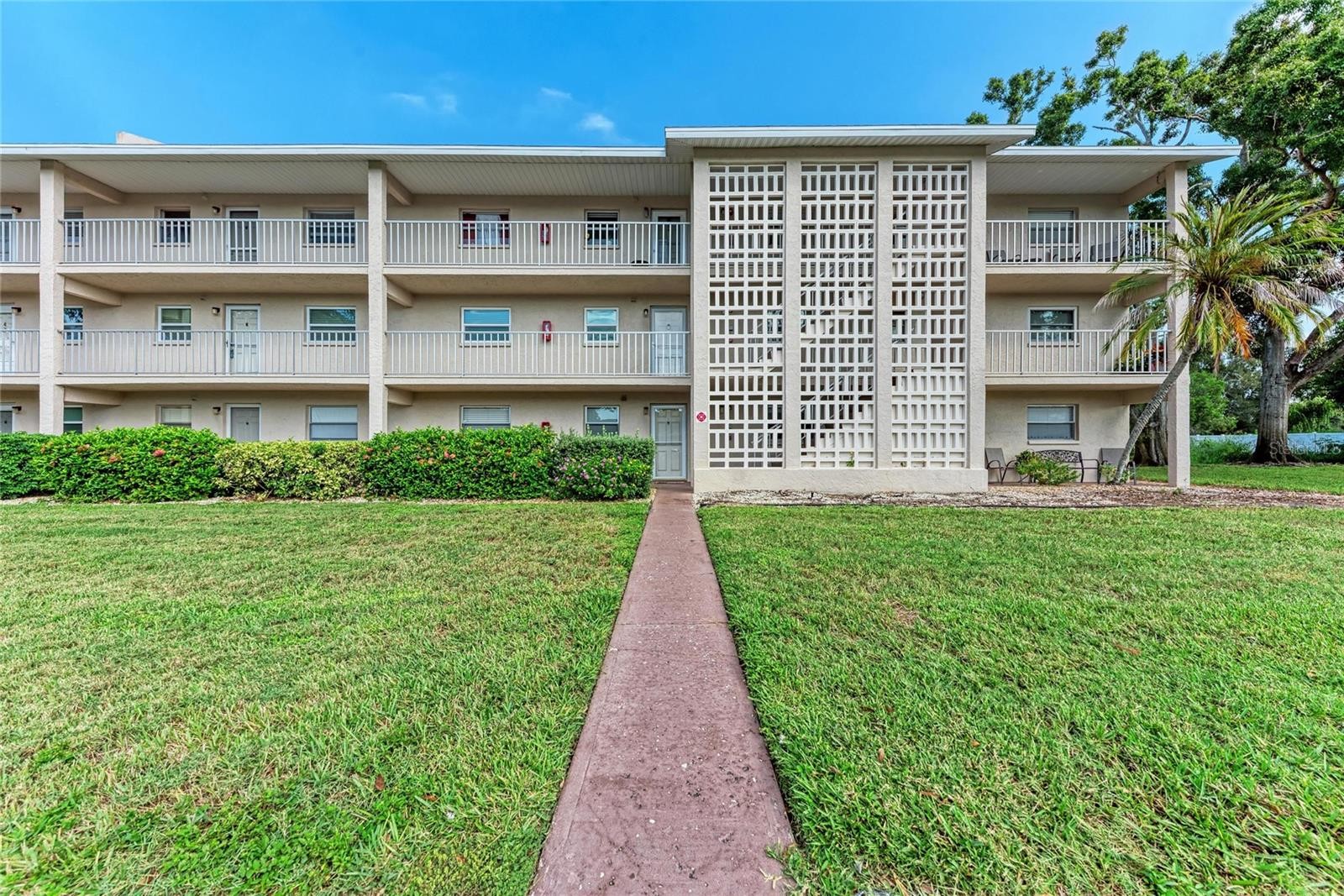 3987 MACEACHEN BLVD #114