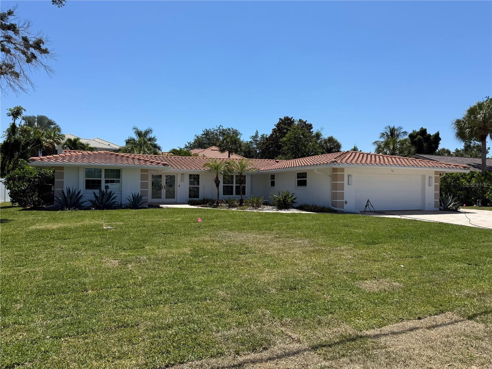 5569 SHADOW LAWN DR