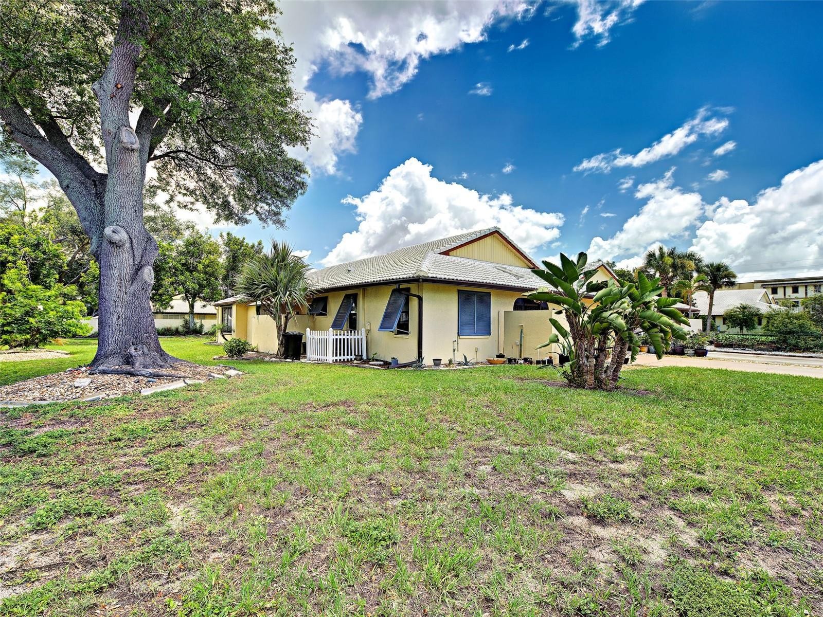 20 IDLE SANDS DR