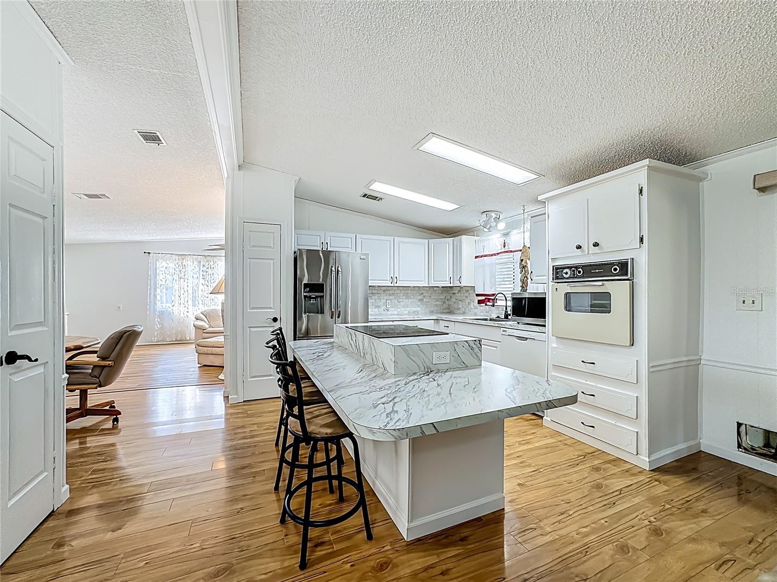 8430 IMPERIAL LAKE CIR