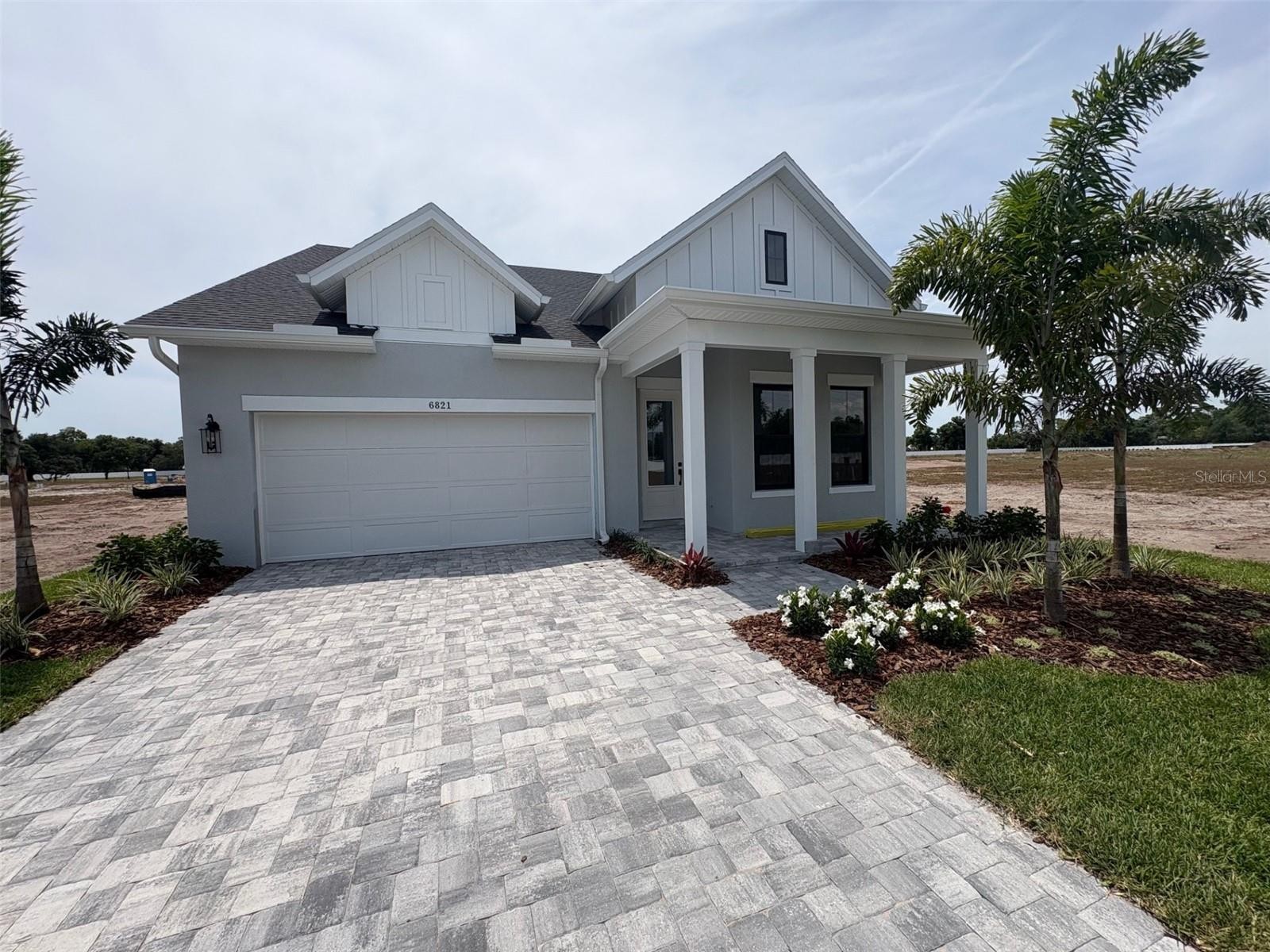 6821 CHLOE CT