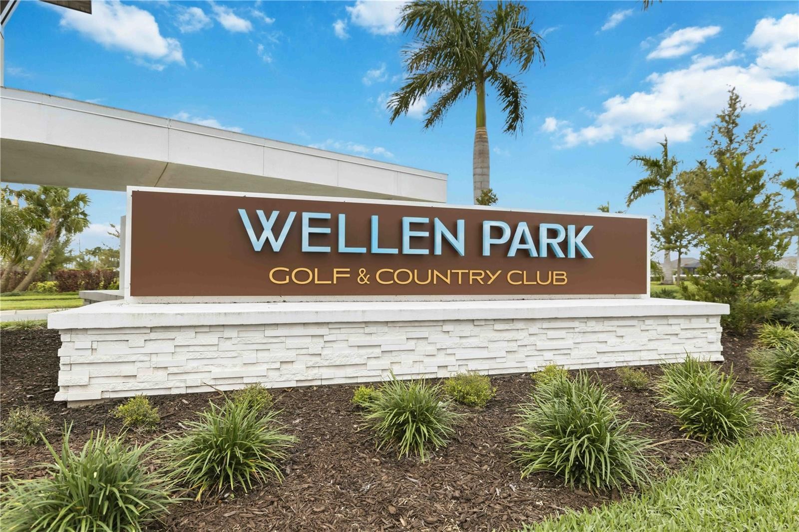 12240 WELLEN GOLF ST #208