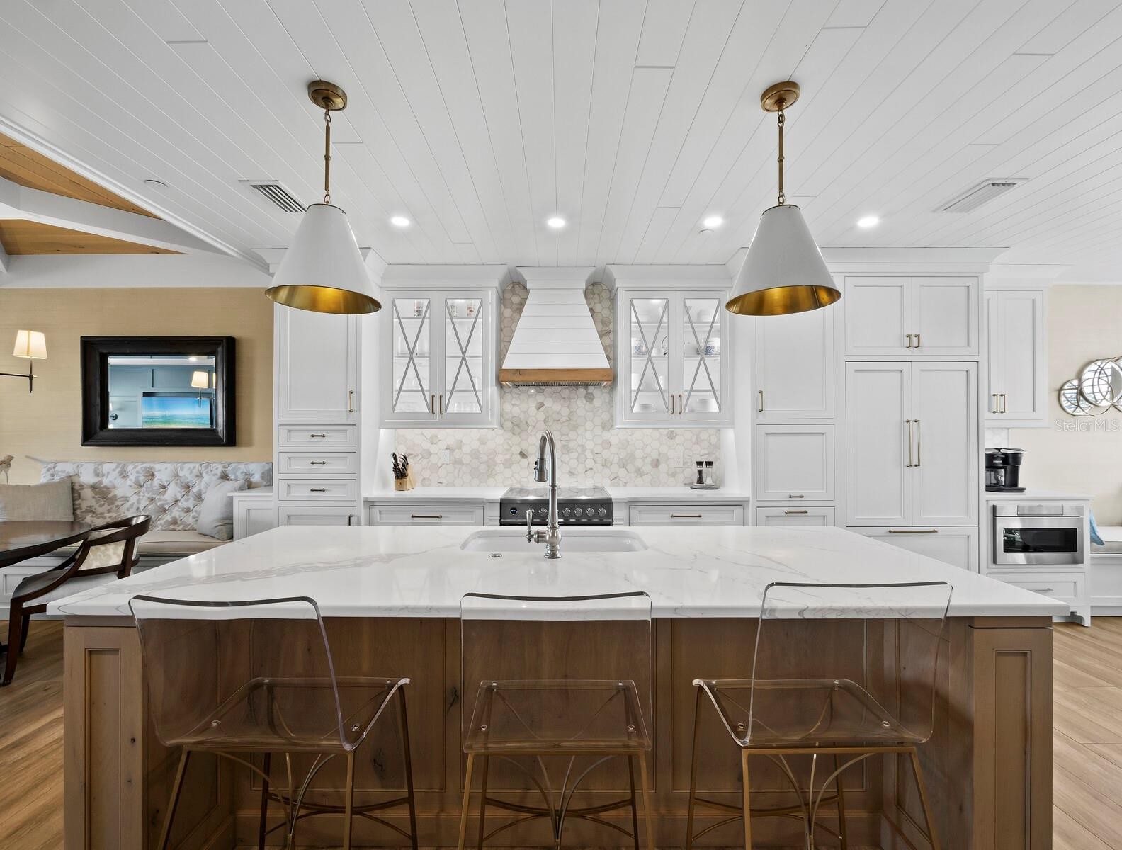 1918 HARBOURSIDE DR #902