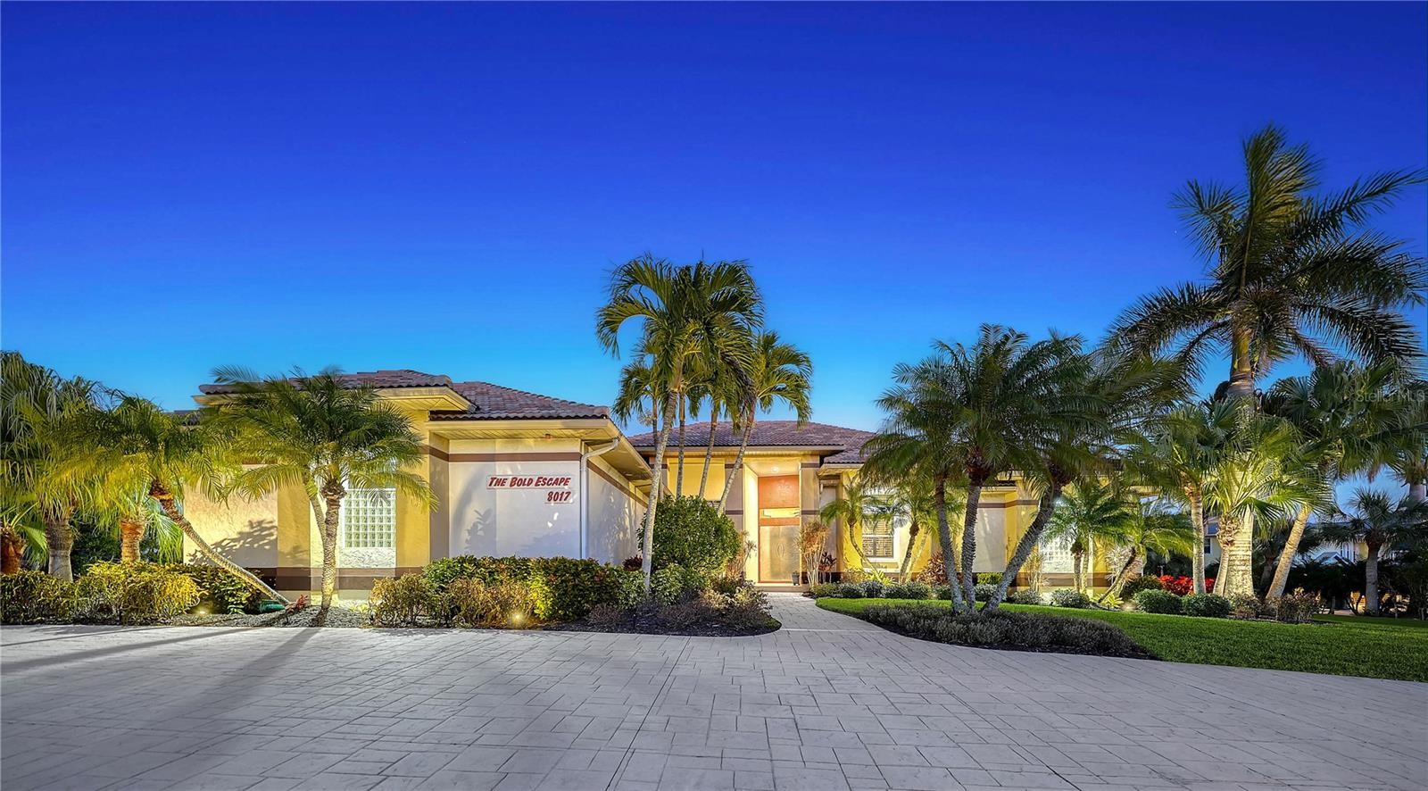 8017 MANASOTA KEY RD