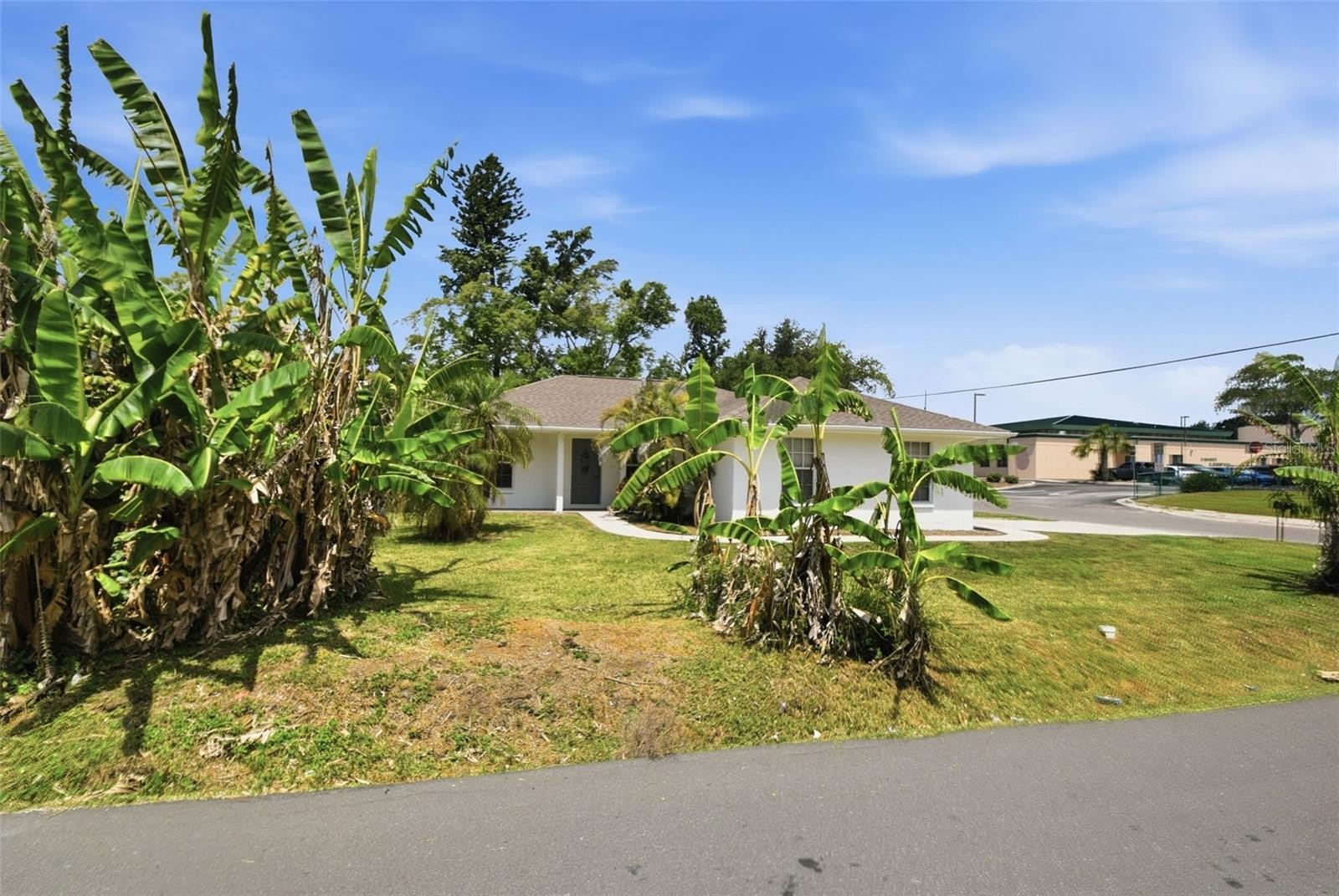 1812 34TH AVE E