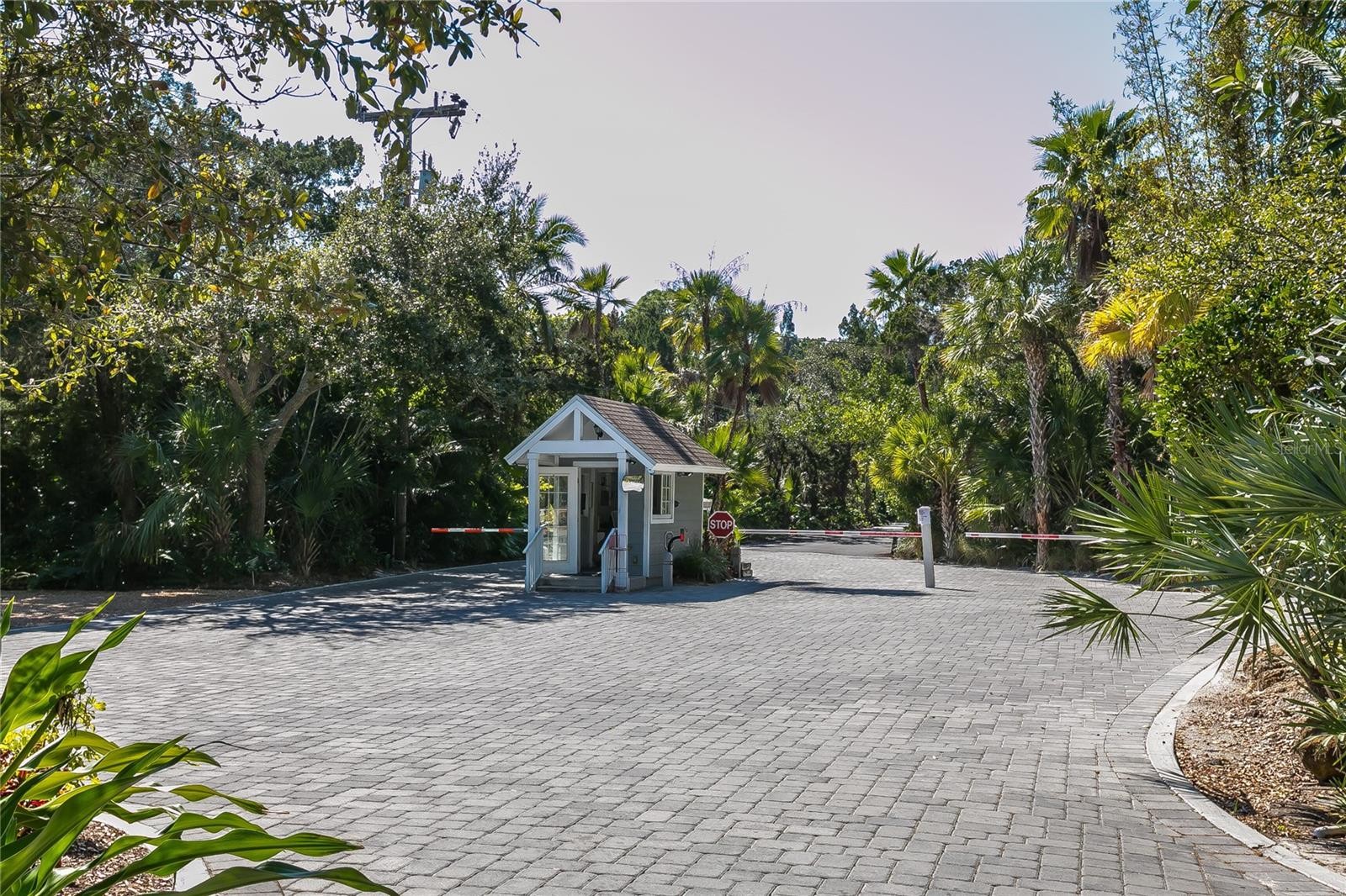 7219 PINE NEEDLE RD