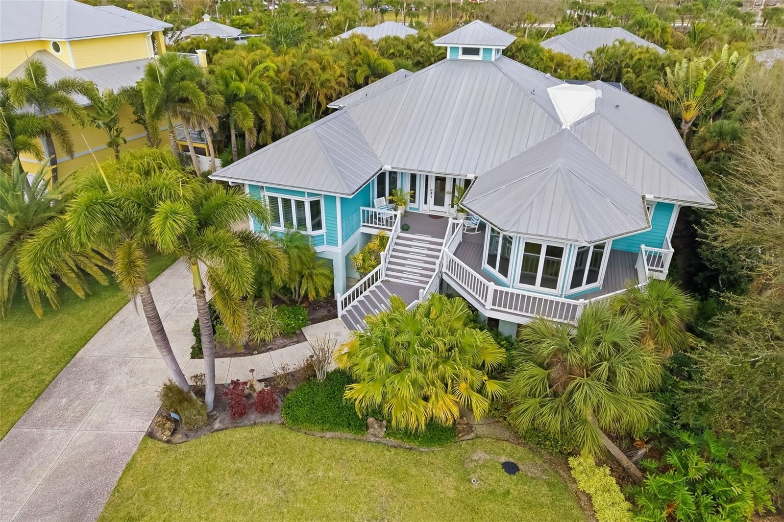 746 EAGLE POINT DR