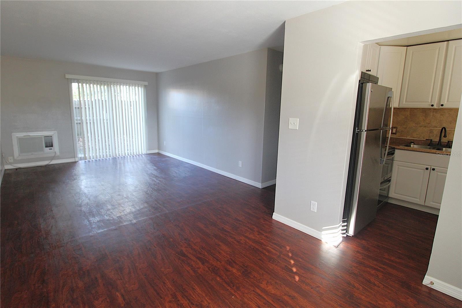 3001 BEE RIDGE RD #112