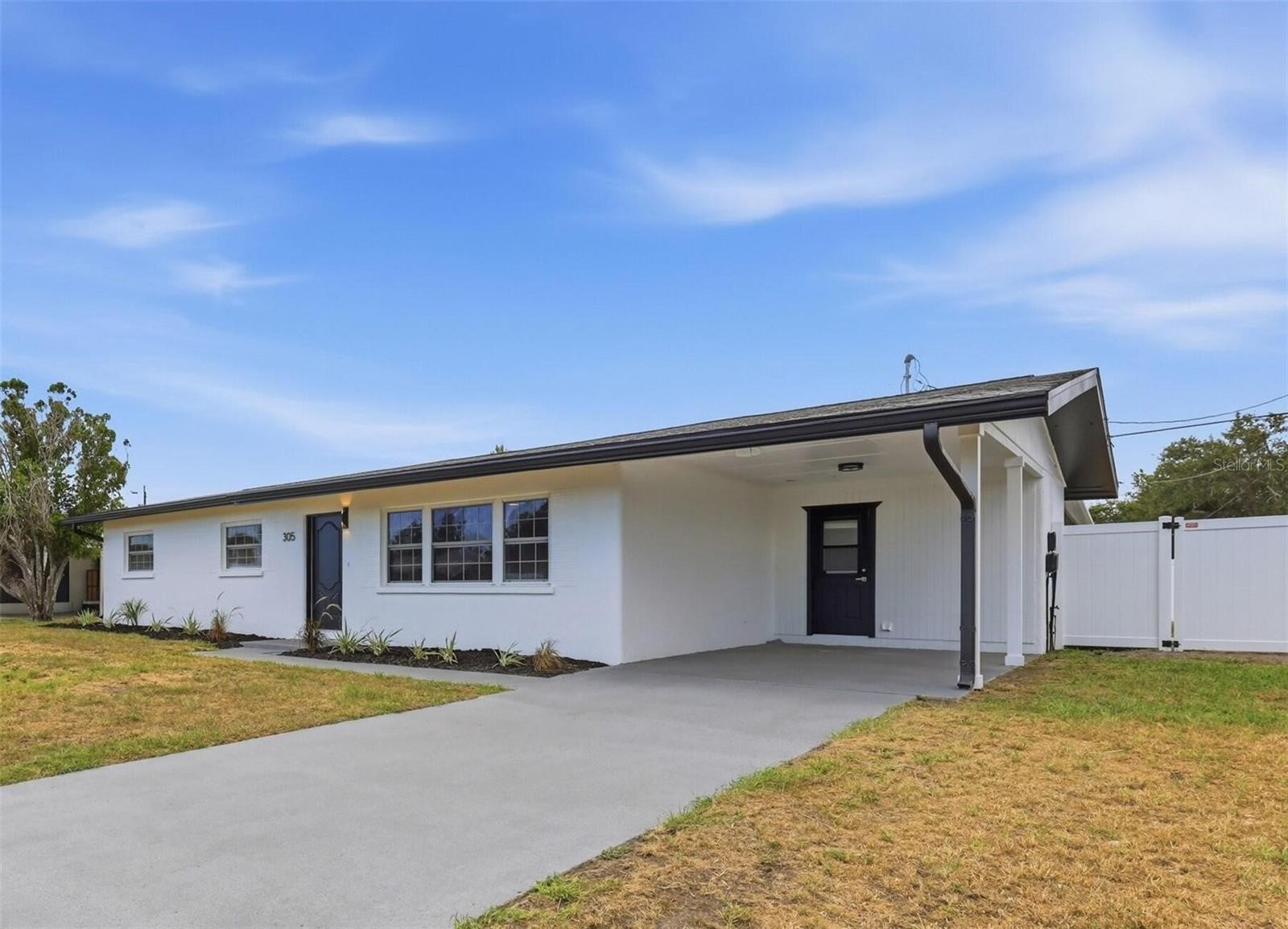 305 GLEN OAK RD