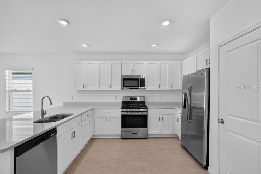 13411 CAMELOT CT