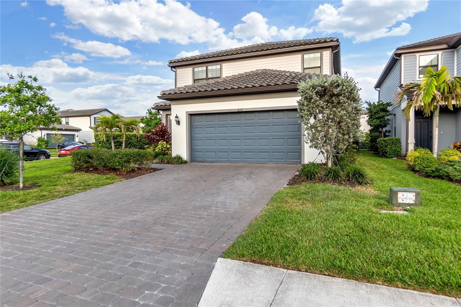 6111 BLUESTAR CT