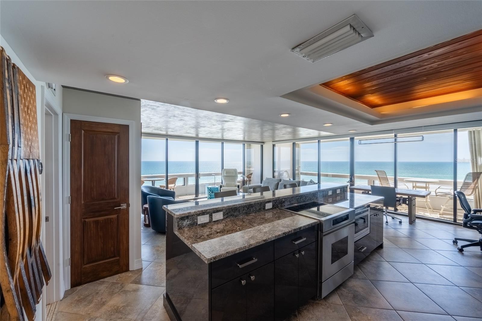 5400 OCEAN BLVD #10-02