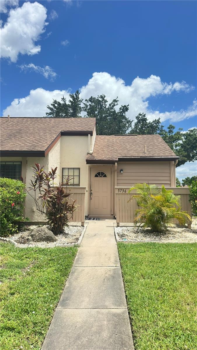 5736 BEAUMONT LOOP