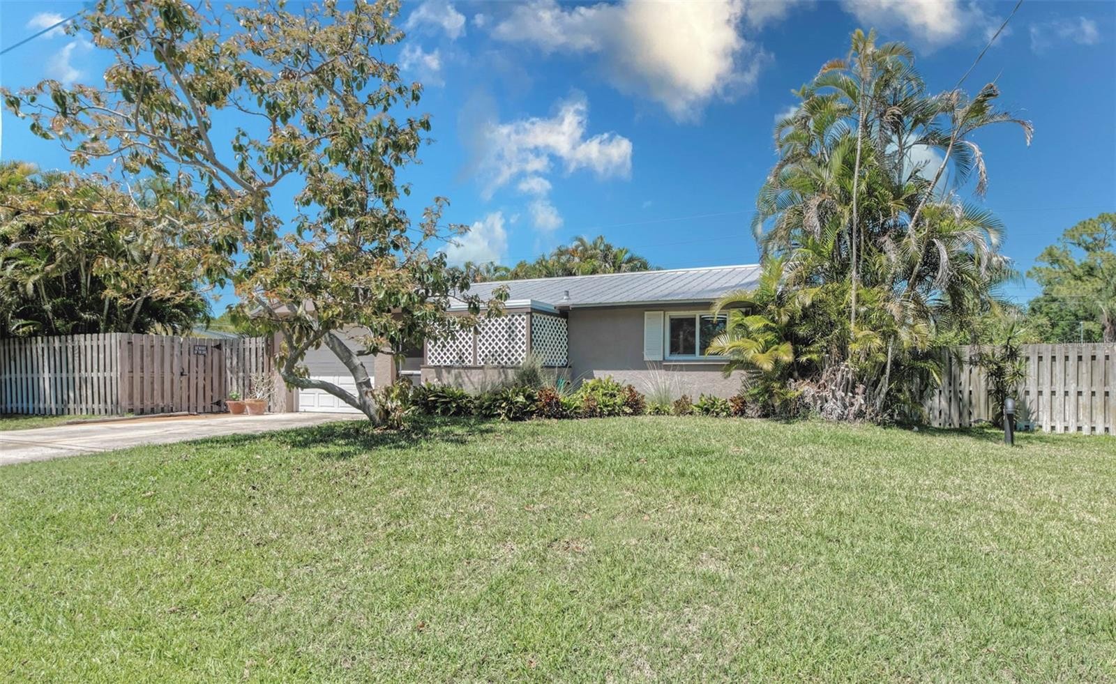 3217 RESTFUL LN
