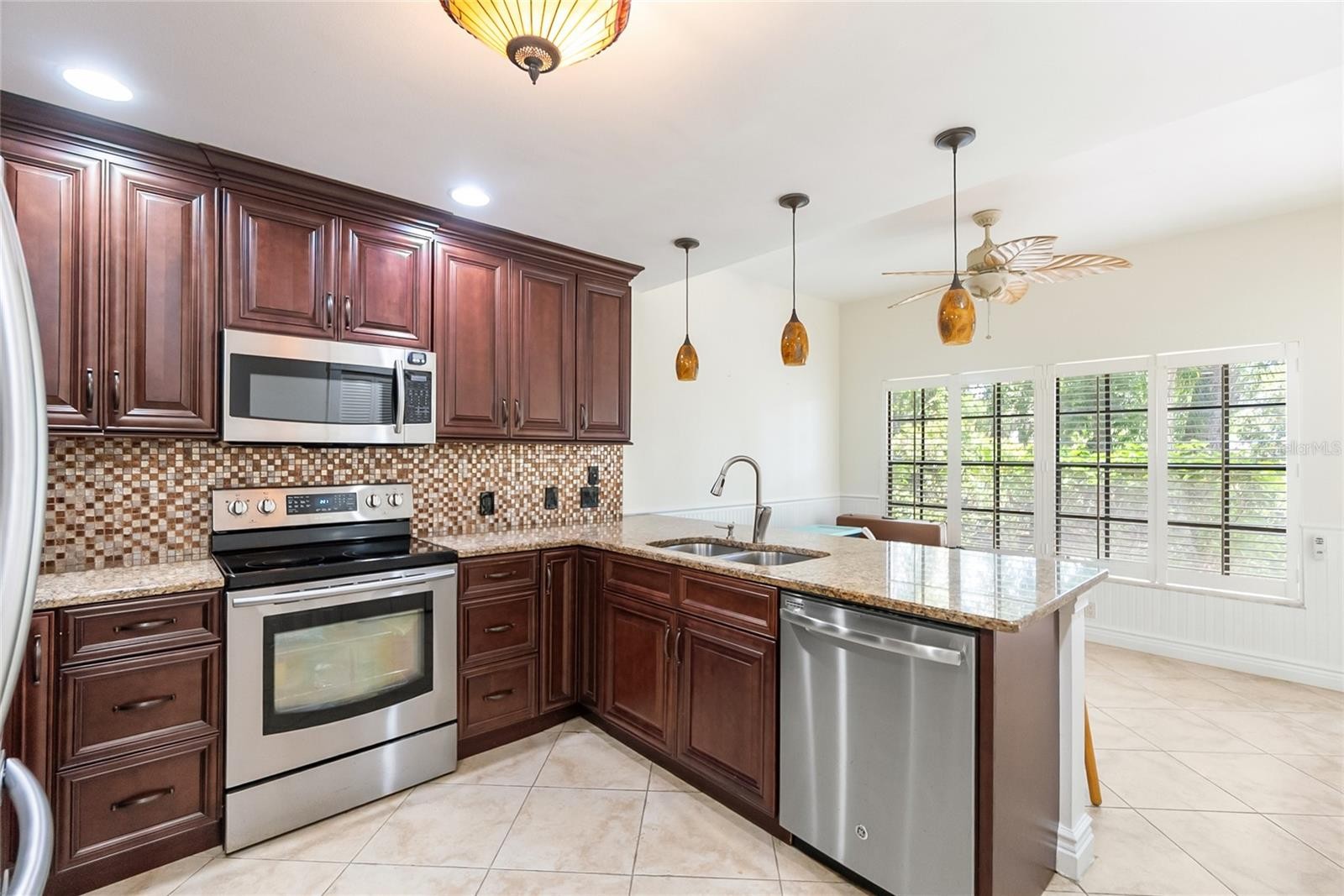 7600 FAIRWAY WOODS DR #204